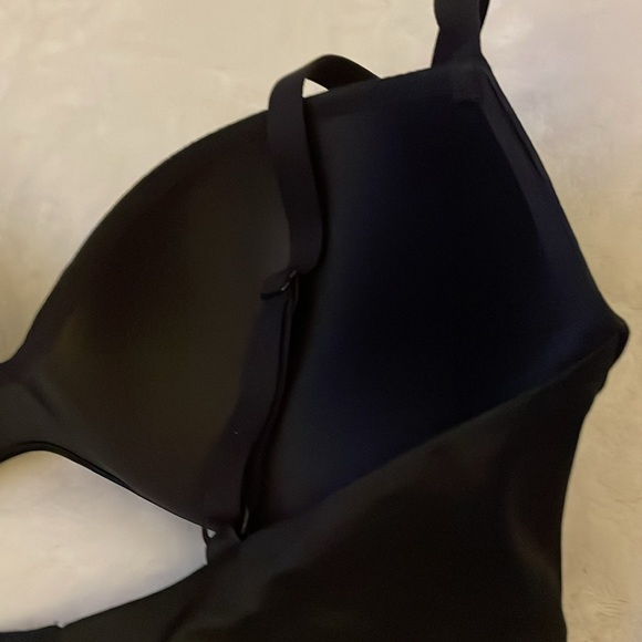 Maidenform black bra, size 36C - Picture 6 of 9